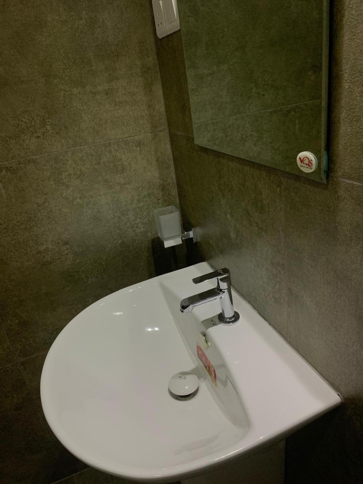 Sebastian Transit Villa With Free Shuttle Service To Airport Kotugoda Exterior photo