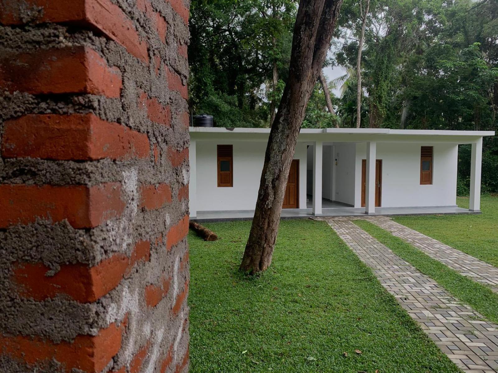 Sebastian Transit Villa With Free Shuttle Service To Airport Kotugoda Exterior photo